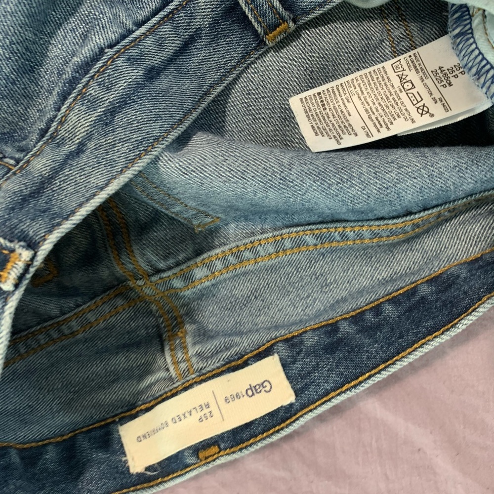 Gap relaxed boyfriend jeans